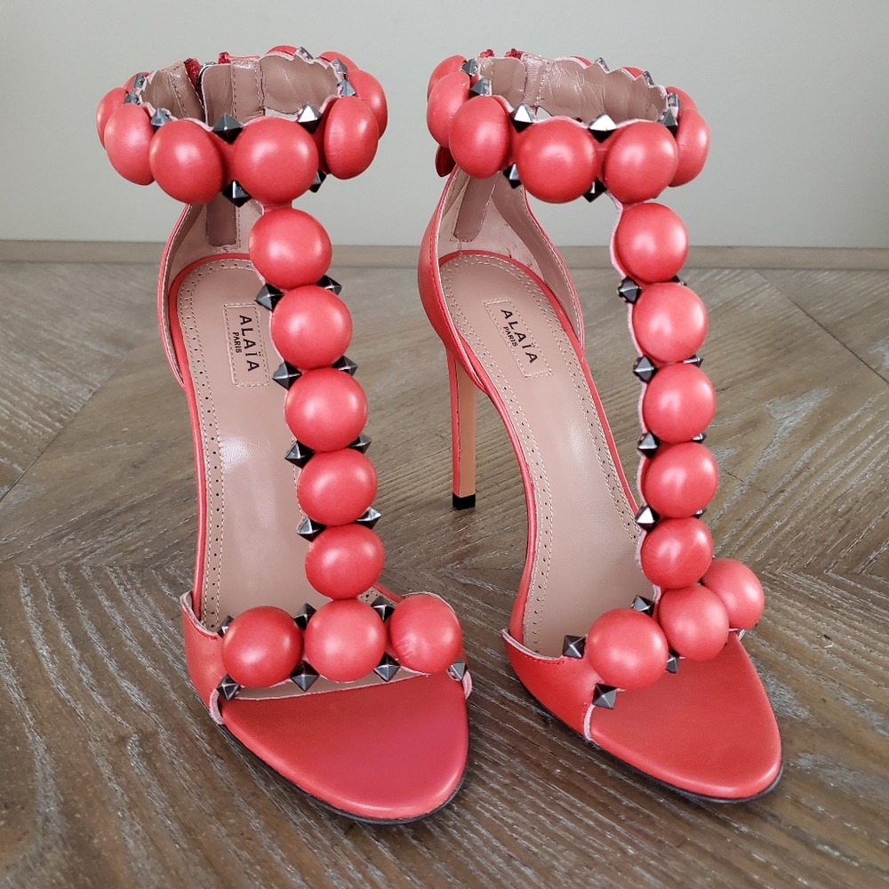 ALAїA Bombe Sandals 💞 - Picture 2 of 8